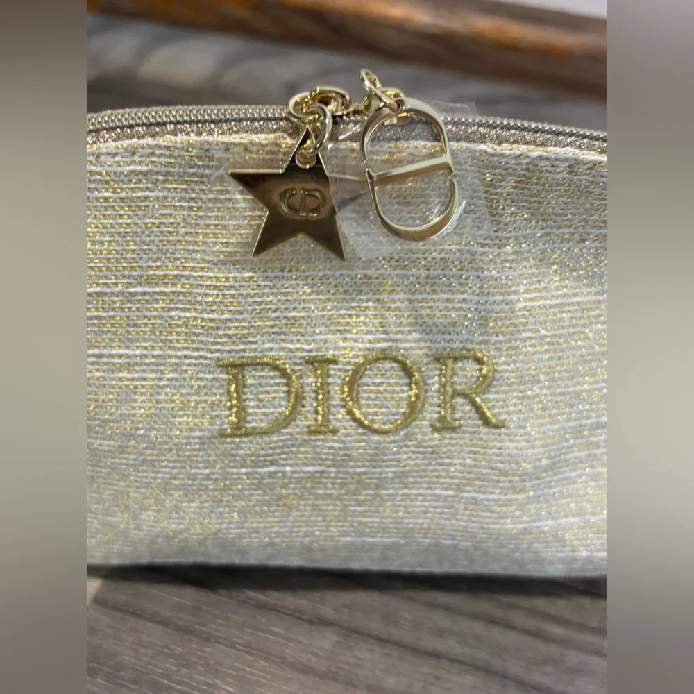 Dior Golden Sparkle Cosmetic Case with 2 Dior Pendants! NEW WITH BOX. - Picture 9 of 12
